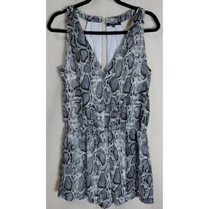 blue blush BR95123 Snake Print Romper Knit Sleeveless Women Size M